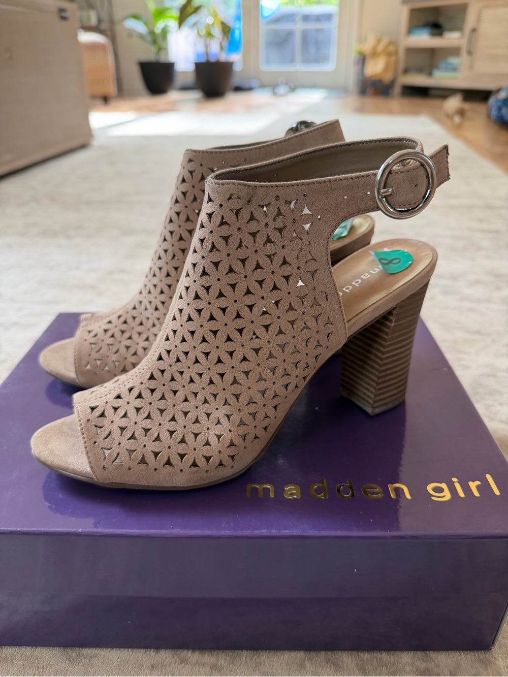 Madden Girl Taupe Laser-Cut Open-Toe Block Heel Sandals NEVER WORN NEW